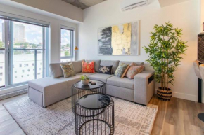 Downtown Penthouse Condo with Rooftop Pool Terrace
